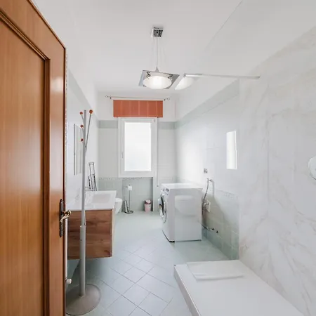Hulu Villa Cameroni